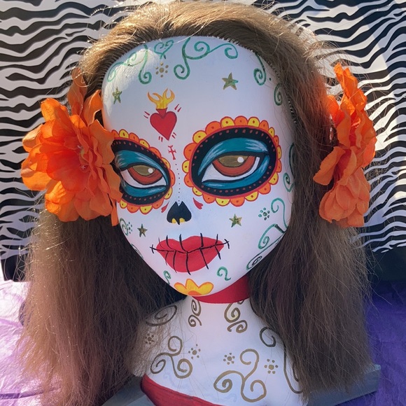 VINTAGE LA MUERTE BRATZ DOLL HEAD AND STAND - Picture 2 of 11